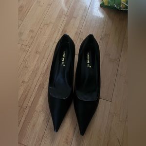 Black low heels